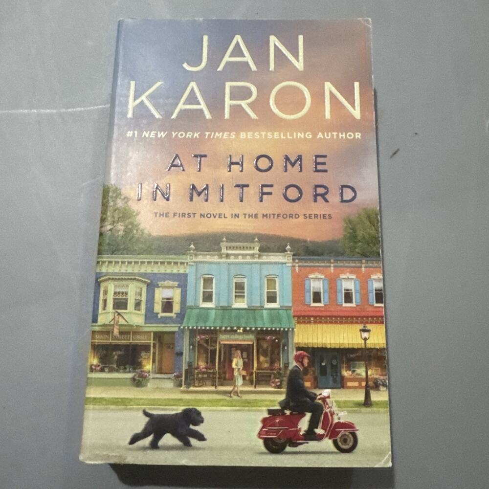 At Home in Mitford (A Mitford Novel) - mass market paperback Karon, Jan